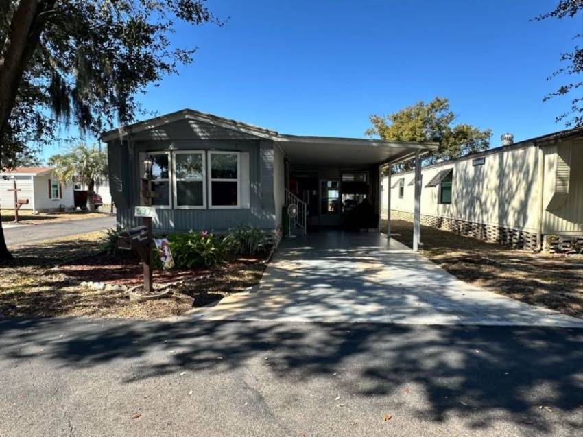 537 Chickasaw Loop a Winter Haven, FL Mobile or Manufactured Home for Sale